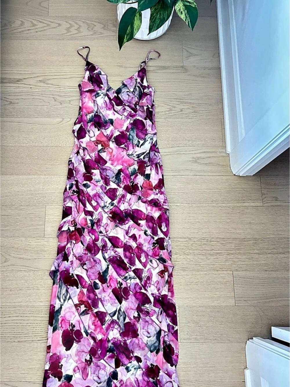 Dynamite V-Neck Ruffle Maxi Dress Pink Water Floral Small